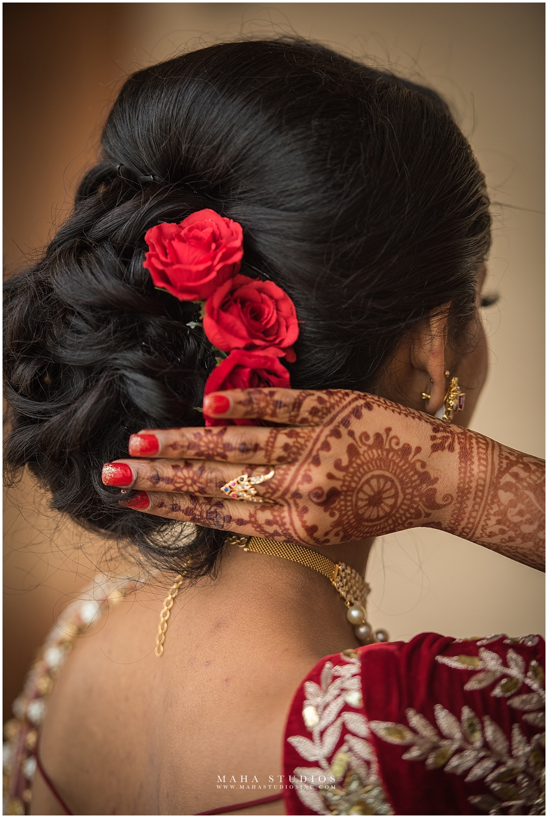 Telegu Bride Hair and Mehndi Closeup at Chicago Indian Wedding in Marriott O'Hare